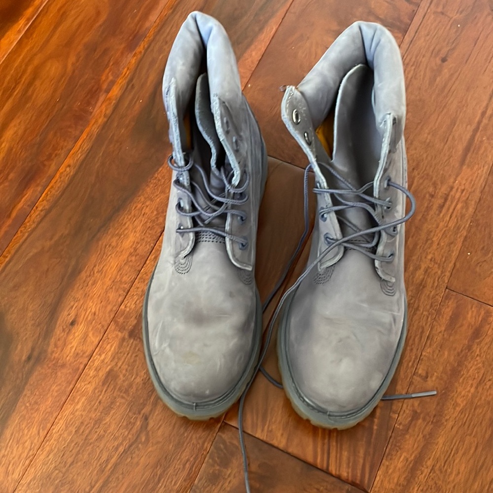 Timberlands 8.5